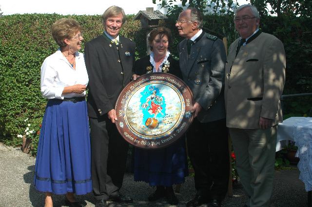 Von links: Ingeborg Staudenmeyer (BA 9 - Vorsitzende), SKH Prinz Leopold von Bayern (Schirmherr), Maria Magdalena Czekalla (1. Schützenmeisterin), Alfred Hanss (1. Gauschützenmeister), Wolfgang Kink (Landesschützenmeisters).